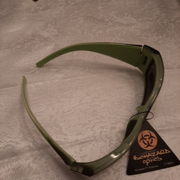 Womans Sunglasses - Picture 8 of 8